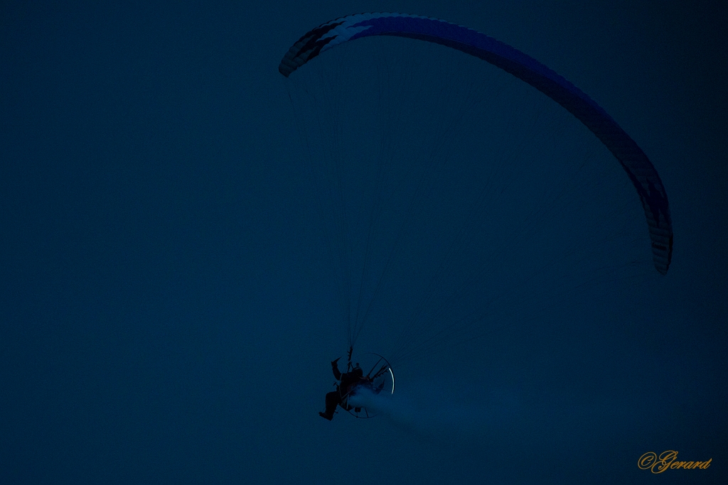 20130913_0512.jpg - Afsluiter met parapente